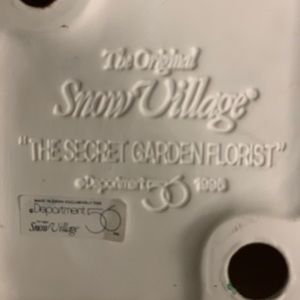 Department 56. The Secret Garden Florist 1996.